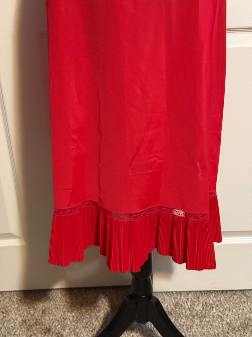 Vintage 40’s/50’s Barbizon Red Slip Dress with Lace Trim - Picture 2 of 8